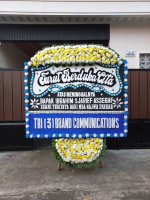 Papan Bunga Duka di Tanjung Raya